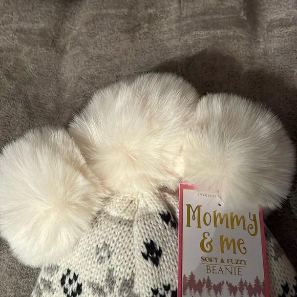 Simply Southern Mommy & Me Soft & Fuzzy Beanie New with Tags - Picture 4 of 8